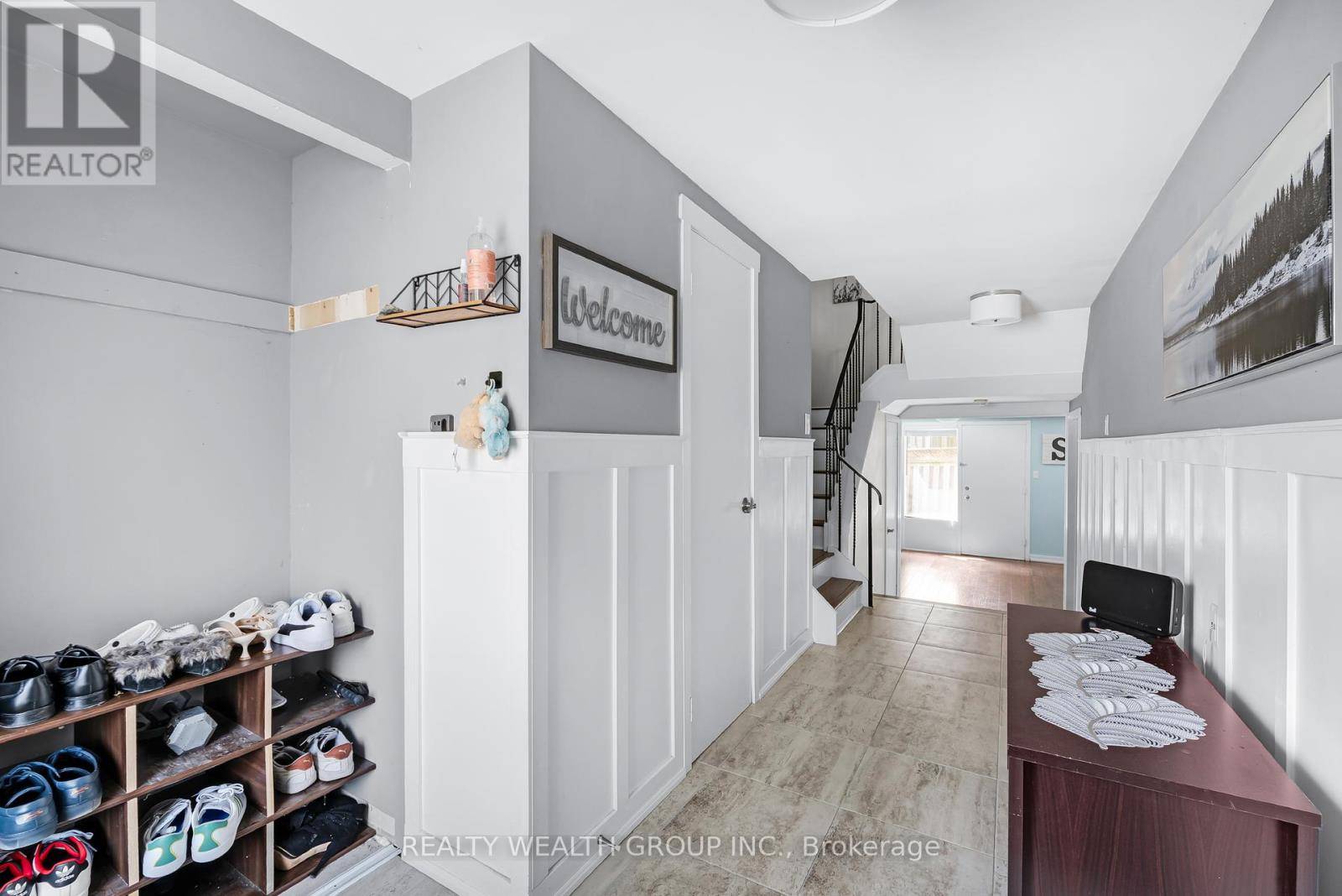 Aurora (aurora Highlands), ON L4G3M4,5-103 Poplar CRES West #103
