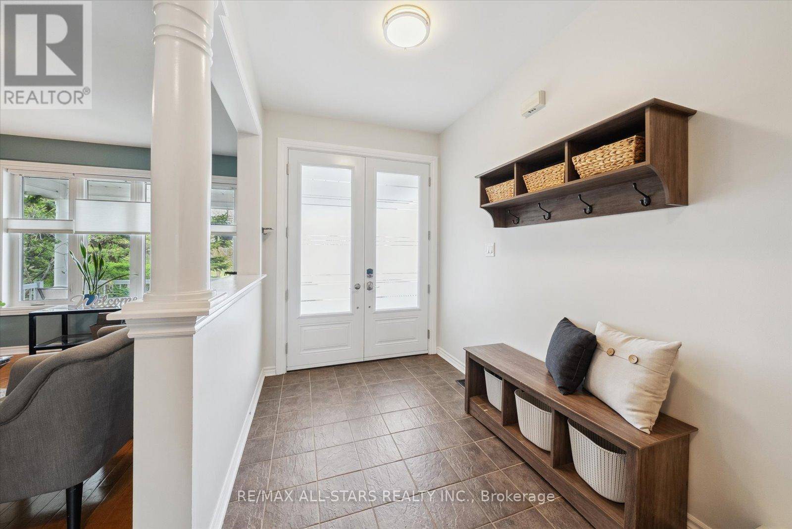 Uxbridge, ON L9P1X6,102 HERREMA BOULEVARD
