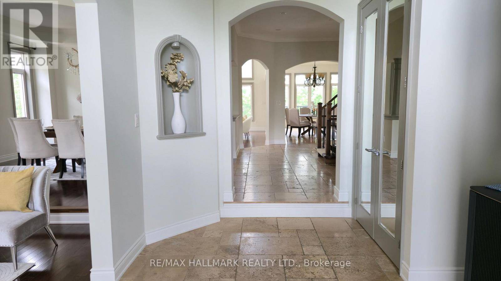 Richmond Hill (oak Ridges Lake Wilcox), ON L4E4R8,383 PARADELLE DRIVE