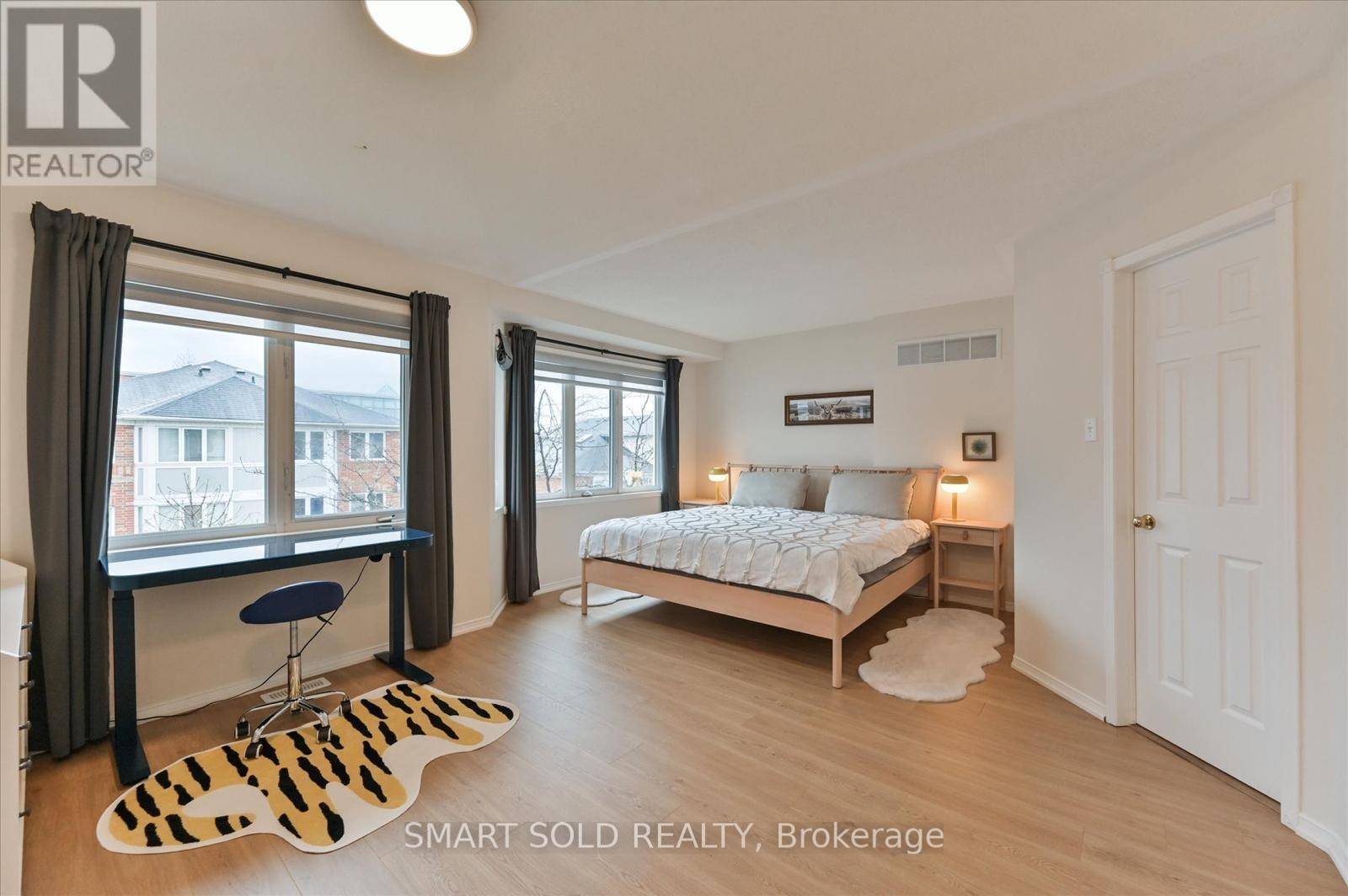 Vaughan (crestwood-springfarm-yorkhill), ON L4J8H1,18 Clark AVE West #152