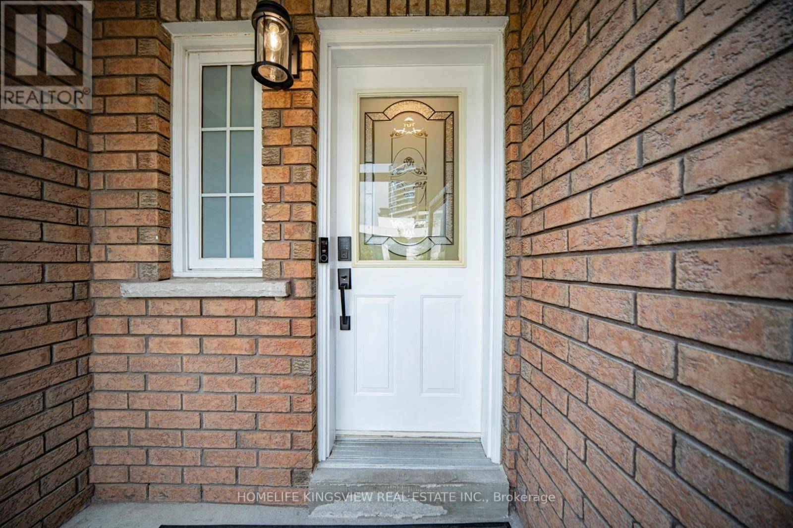 Vaughan (maple), ON L6A2N5,142 LINDENSHIRE AVENUE