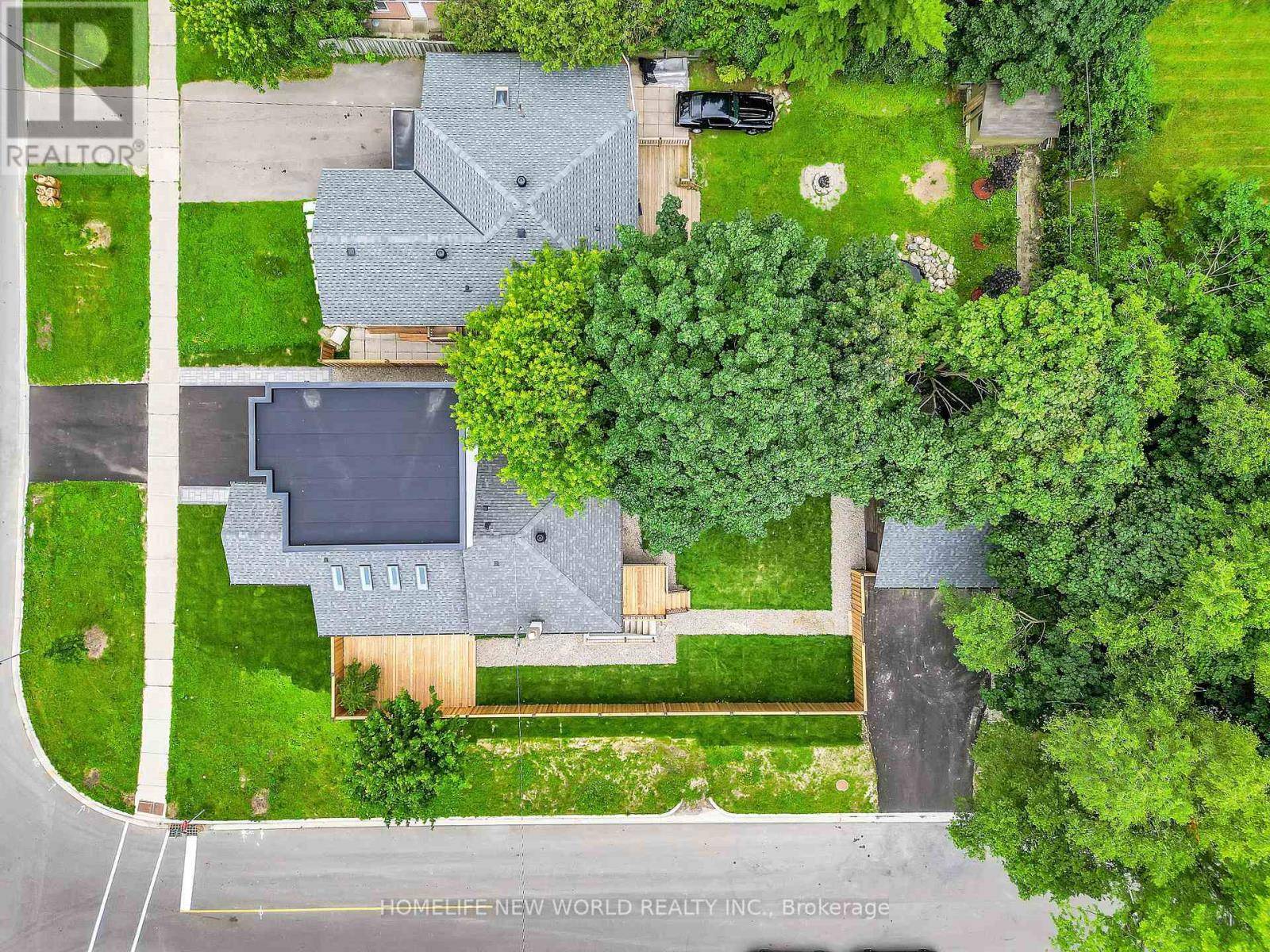 Aurora (aurora Highlands), ON L4G2C4,105 MURRAY DRIVE