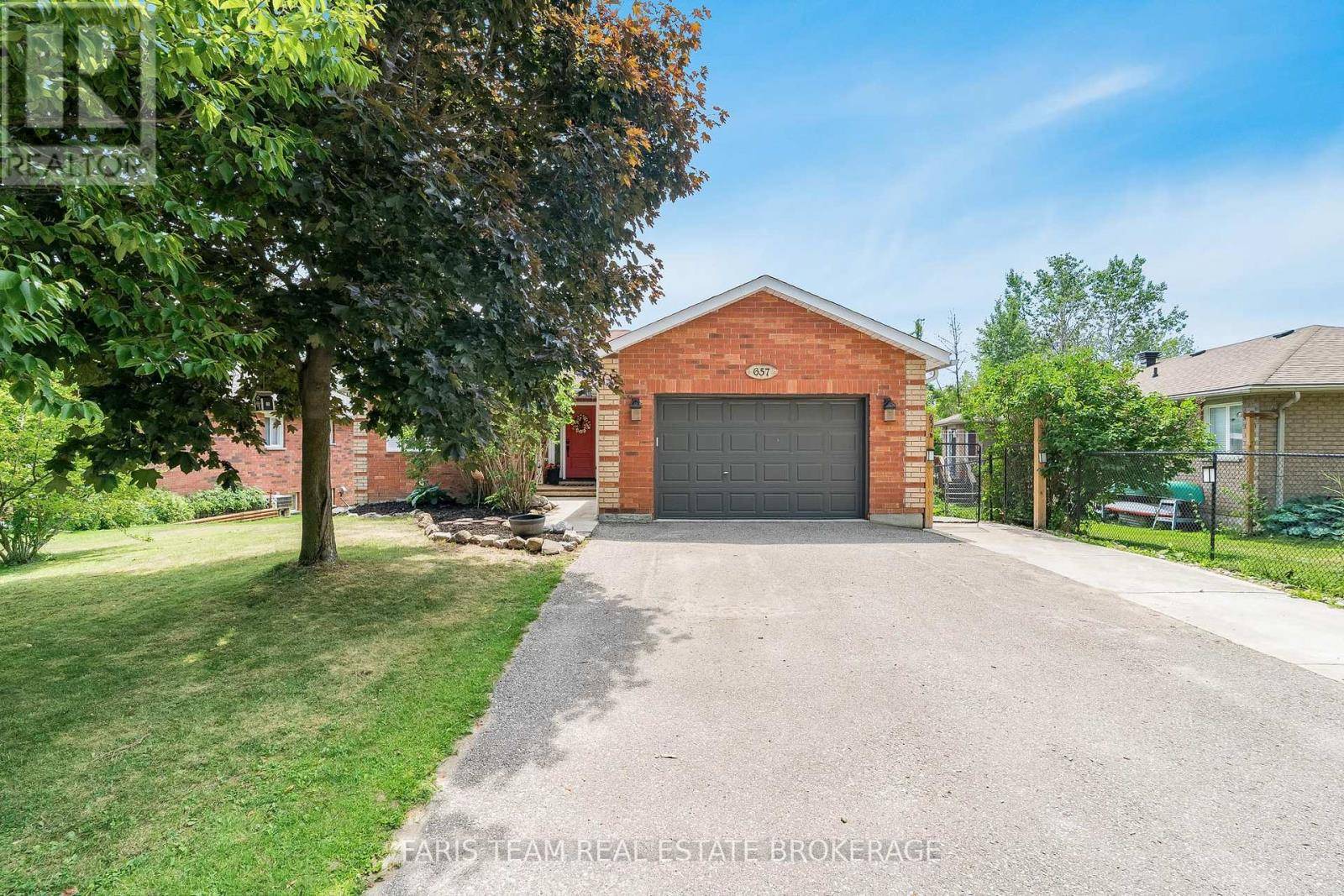 Innisfil (alcona), ON L9S2H6,657 BURTON DRIVE