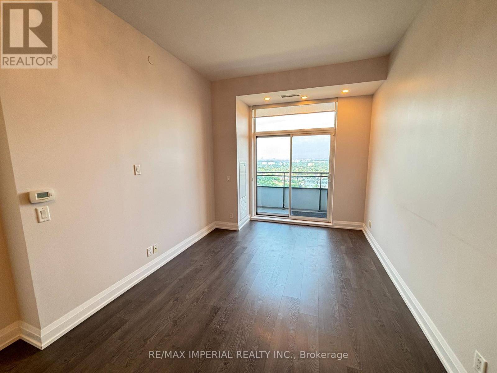 Vaughan (beverley Glen), ON L4J0J9,7890 Bathurst ST #2301
