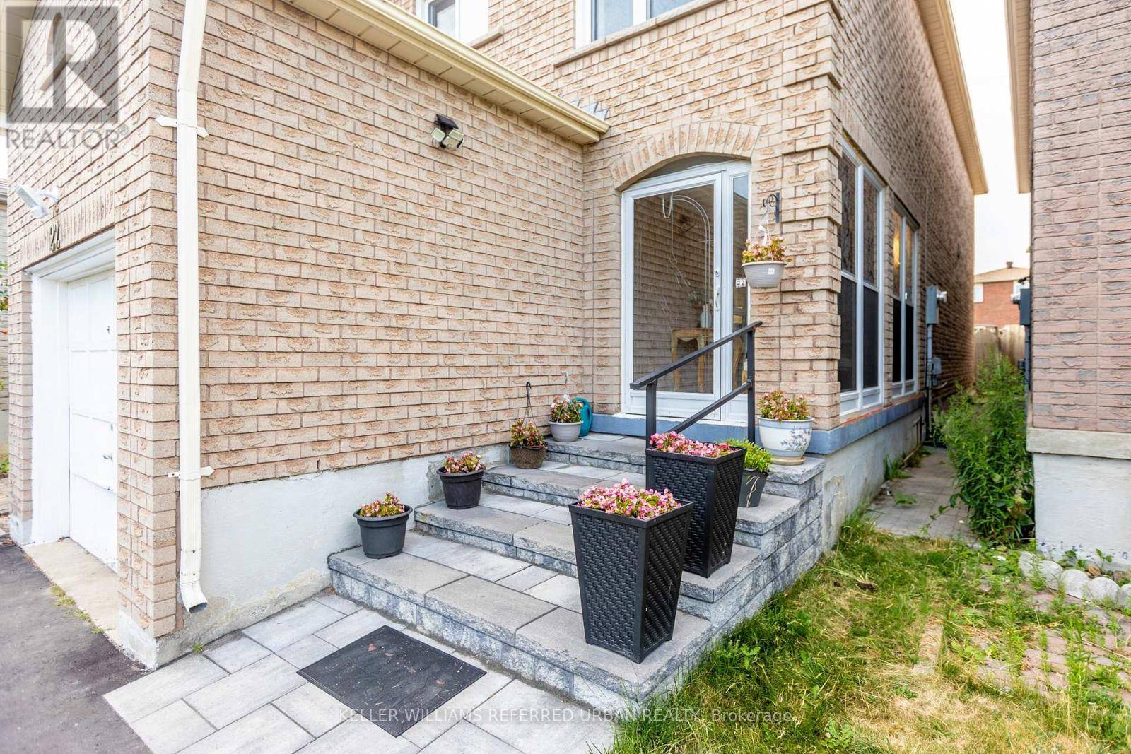 Markham (milliken Mills East), ON L3S3L2,22 KYLA CRESCENT