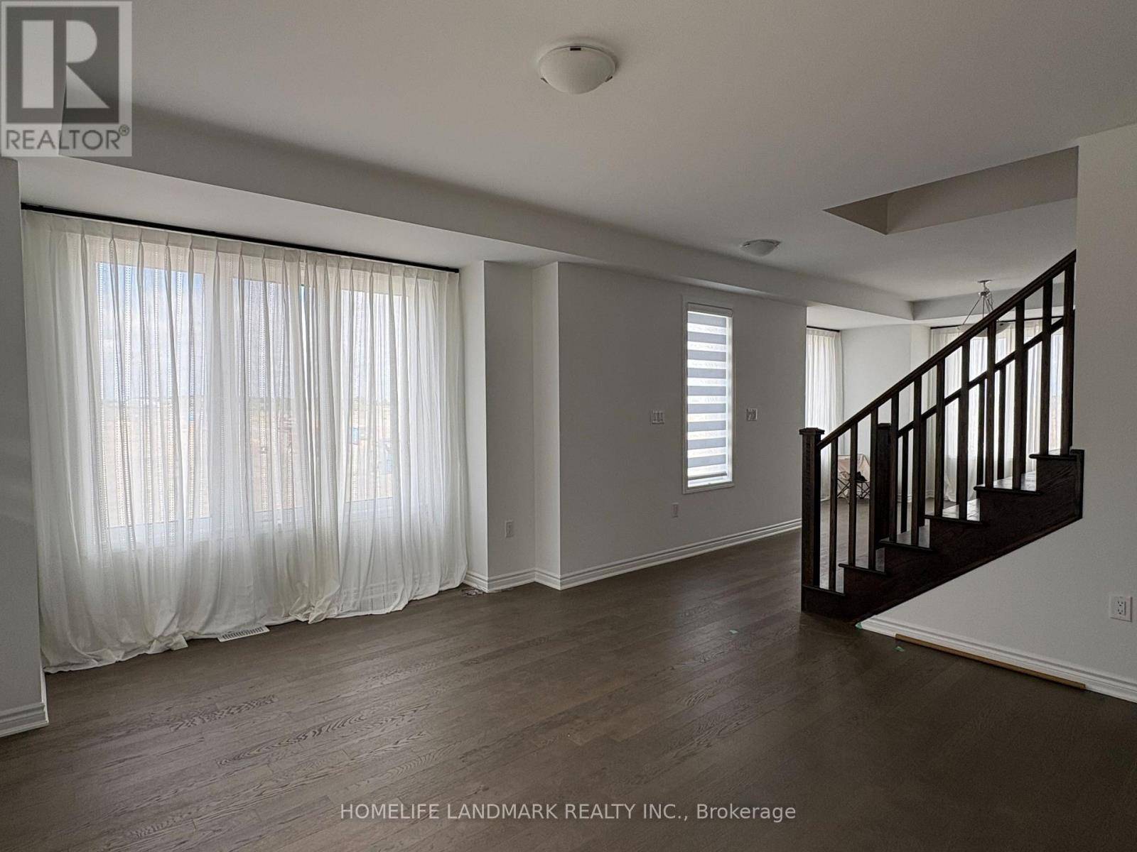 Markham, ON L6C3L9,402 BERCZY GREEN DRIVE