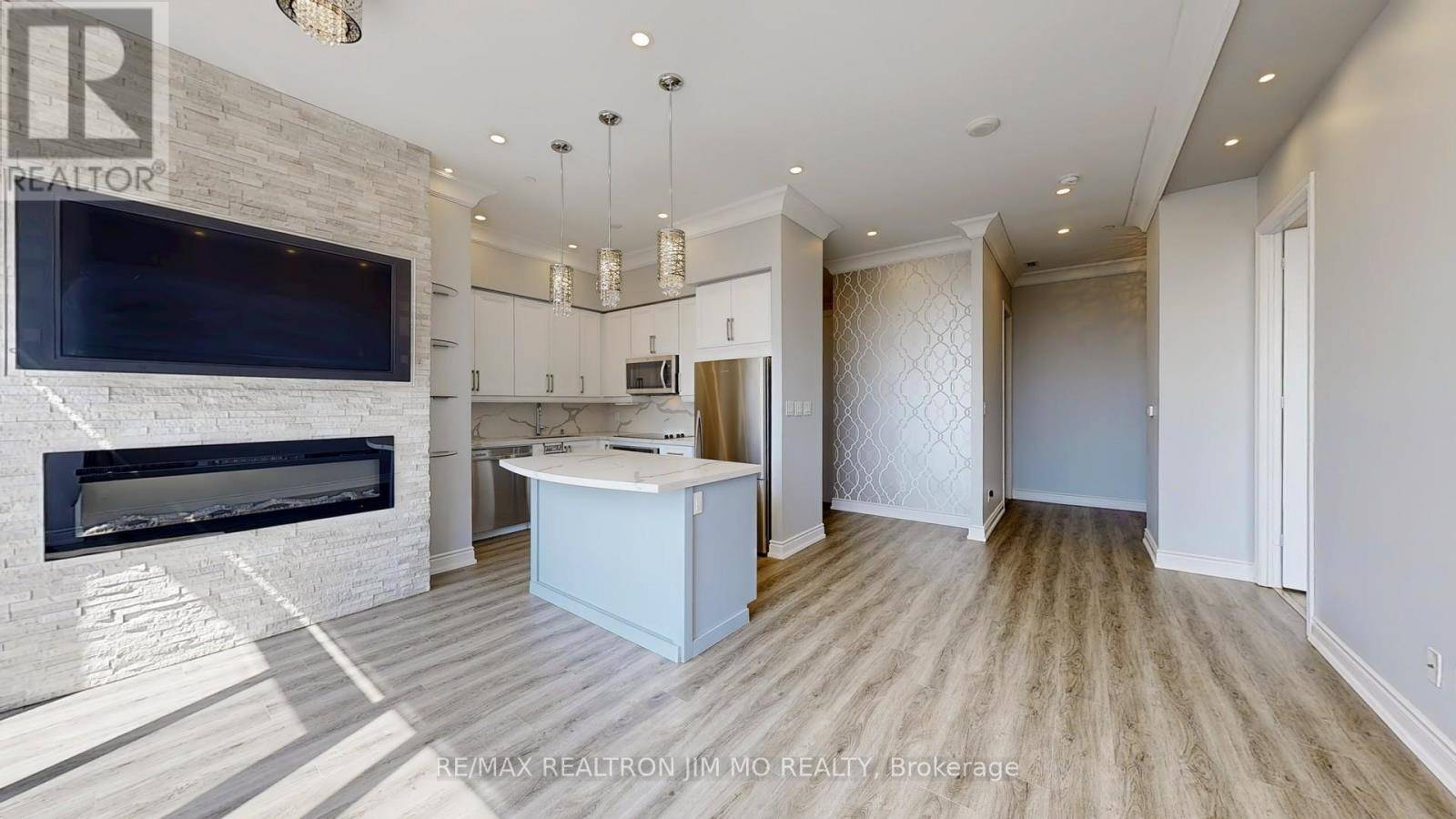 Richmond Hill (north Richvale), ON L4C0X3,9600 Yonge ST #PH3