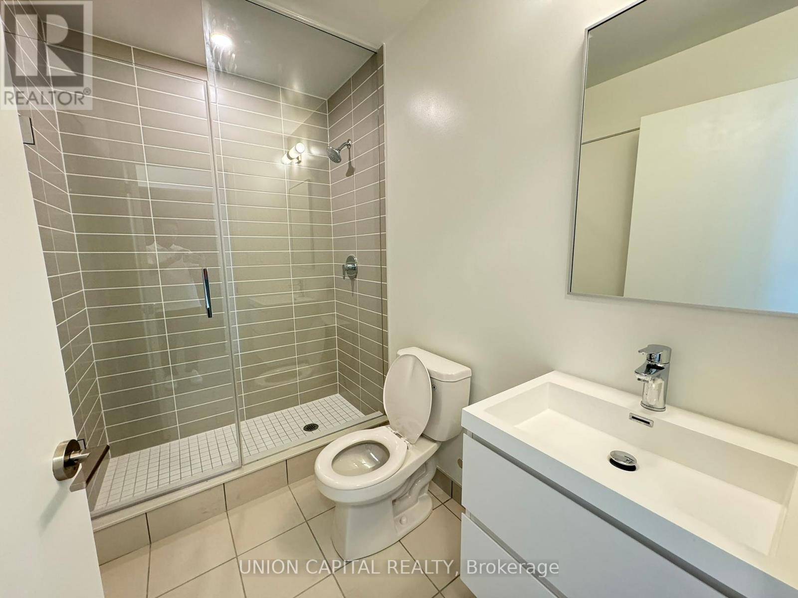 Markham (unionville), ON L6G0H5,8119 Birchmount RD #1416