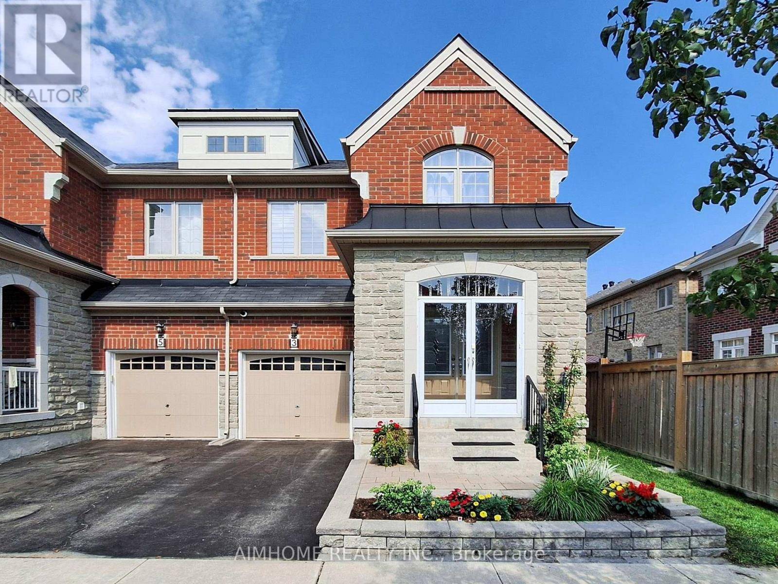 Markham (victoria Square), ON L6C0T8,3 BISHOP'S GATE