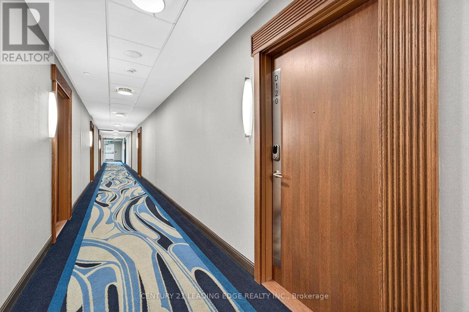 Innisfil, ON L9S0M3,333 Sea Ray AVE #D120