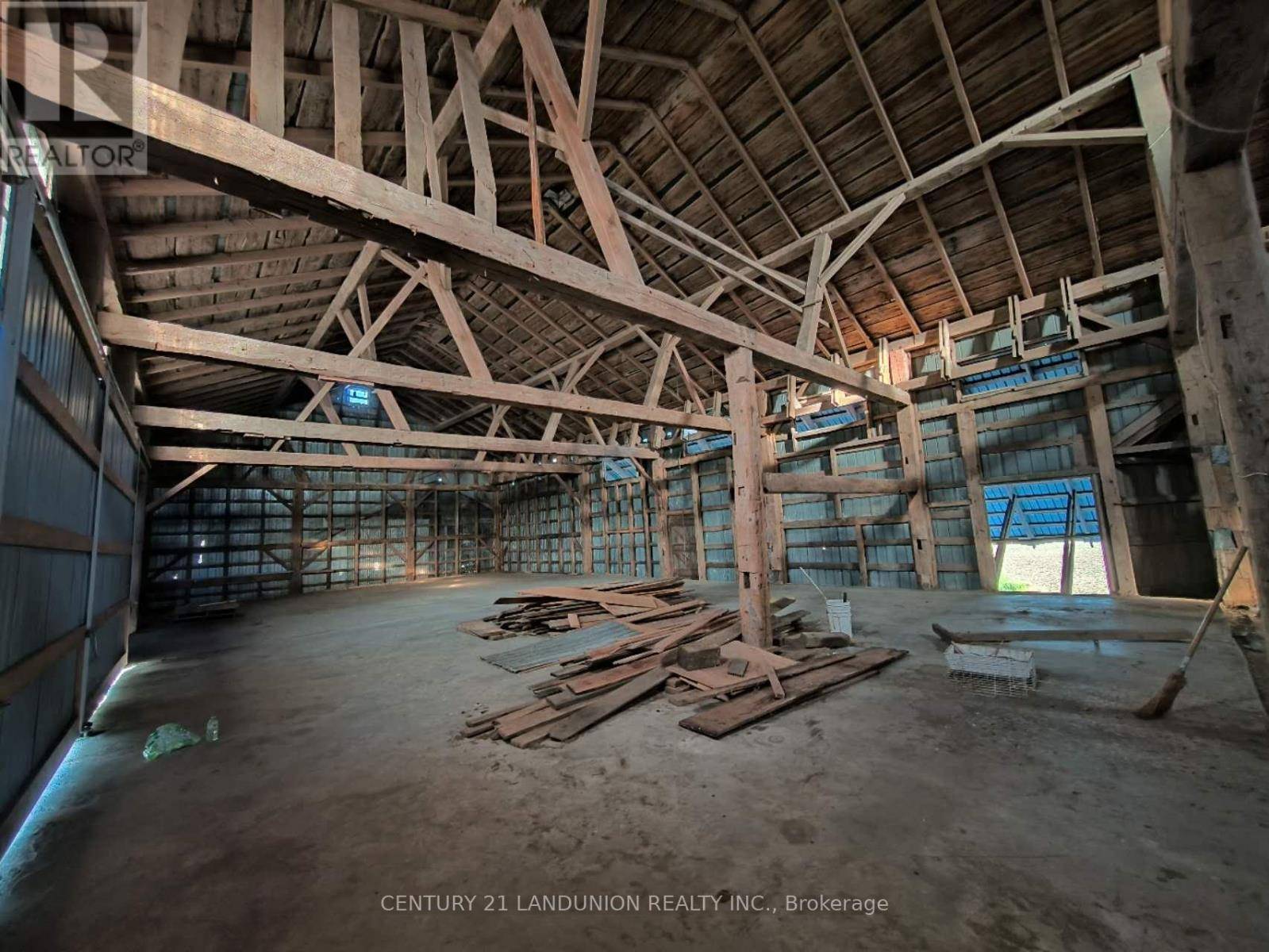 Whitchurch-stouffville, ON L4A3Y6,4261 BLOOMINGTON ROAD