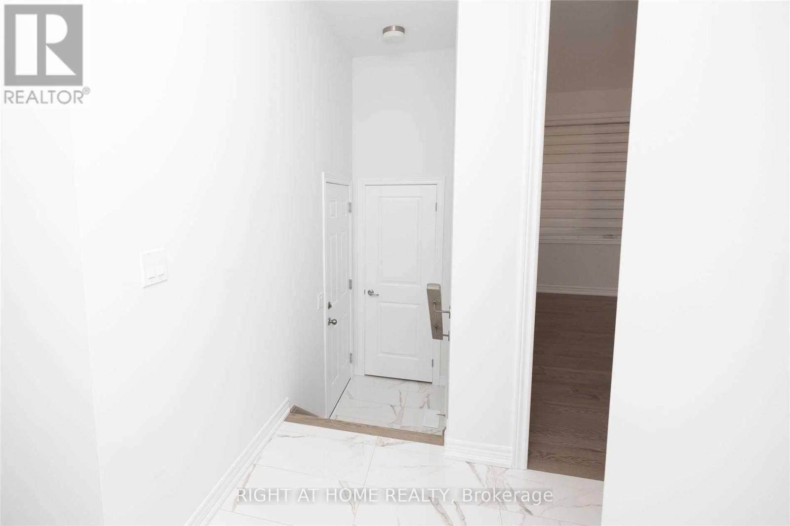 Whitchurch-stouffville (stouffville), ON L4A4X3,10 SPRUCEDALE WAY