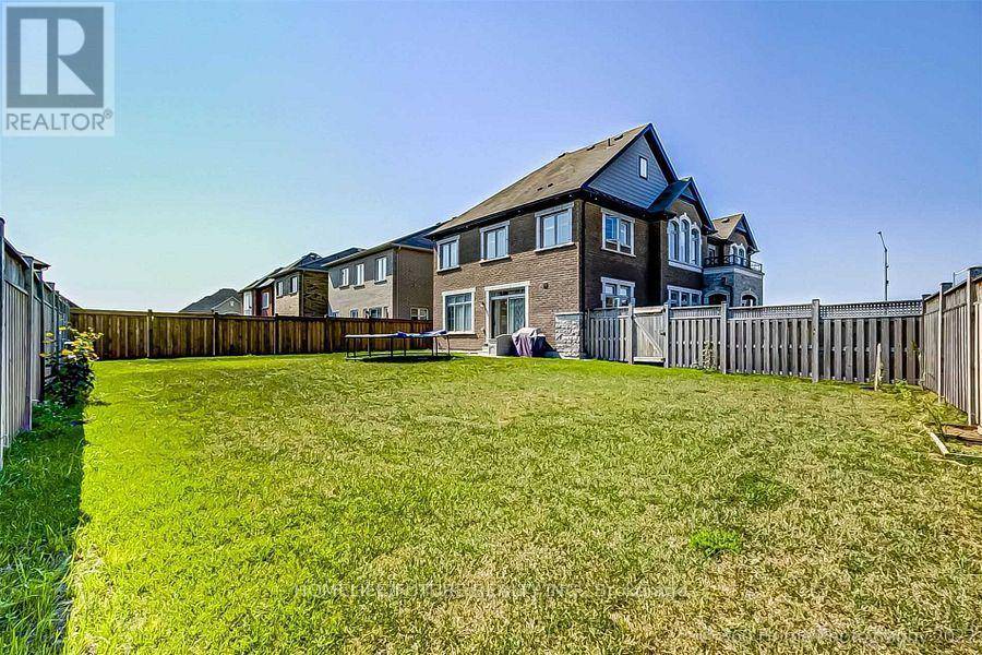 Innisfil, ON L9S0J9,1589 ANGUS STREET