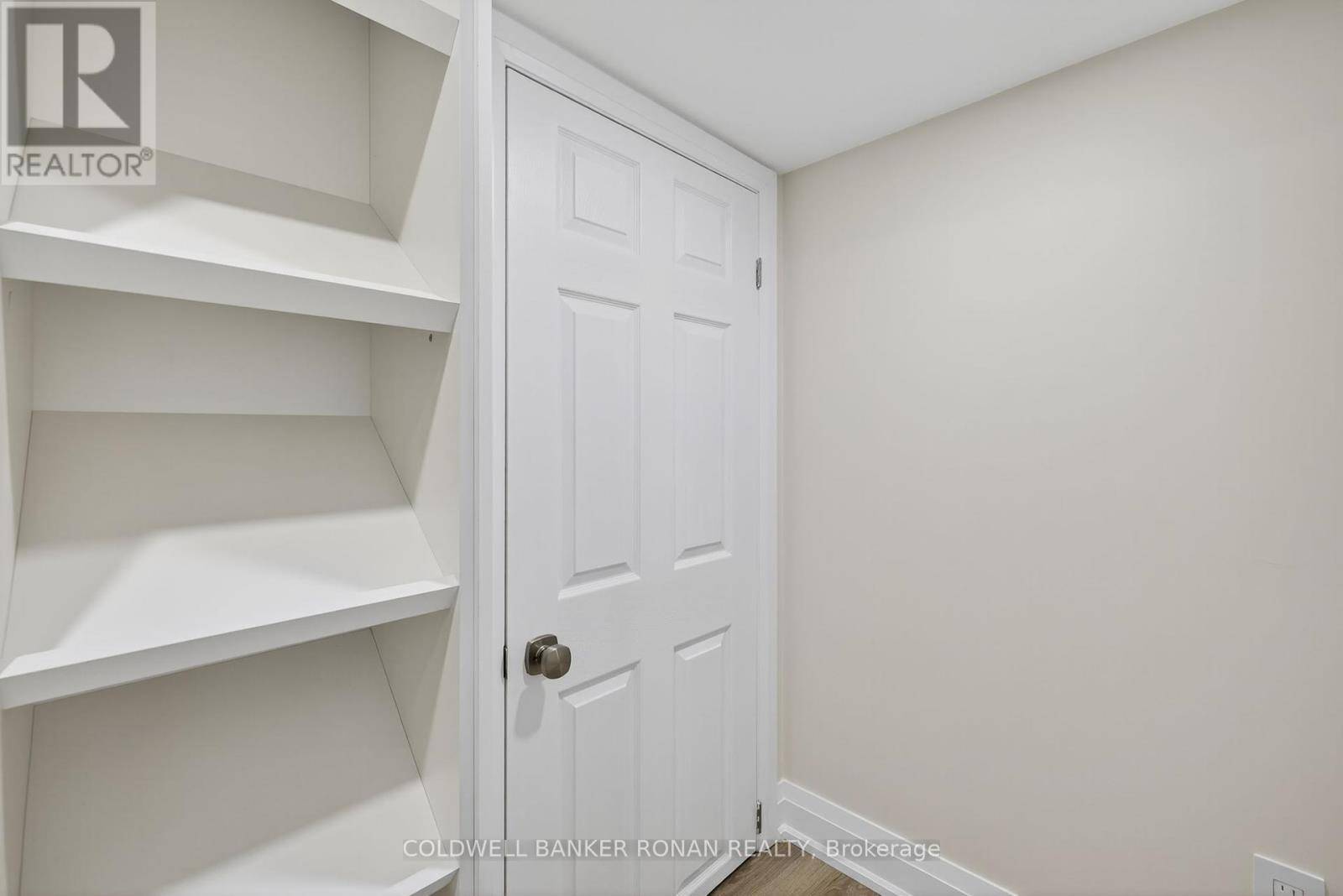 Bradford West Gwillimbury (bradford), ON L3Z1L3,118 QUEEN STREET