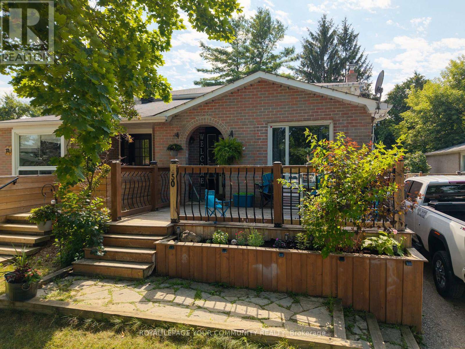 New Tecumseth (alliston), ON L9R1C2,50 STEWART AVENUE