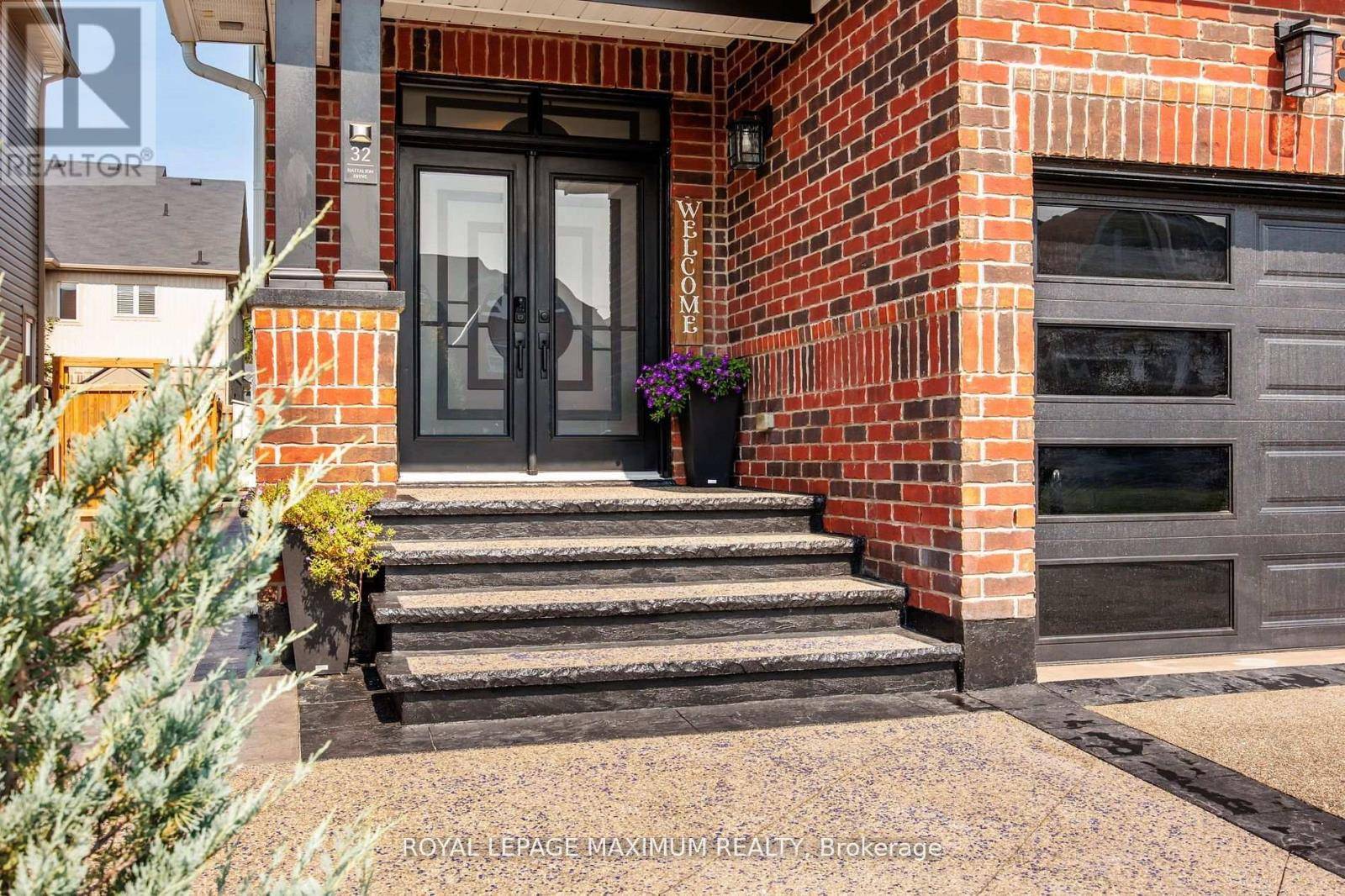 Essa (angus), ON L0M1B4,32 BATTALION DRIVE