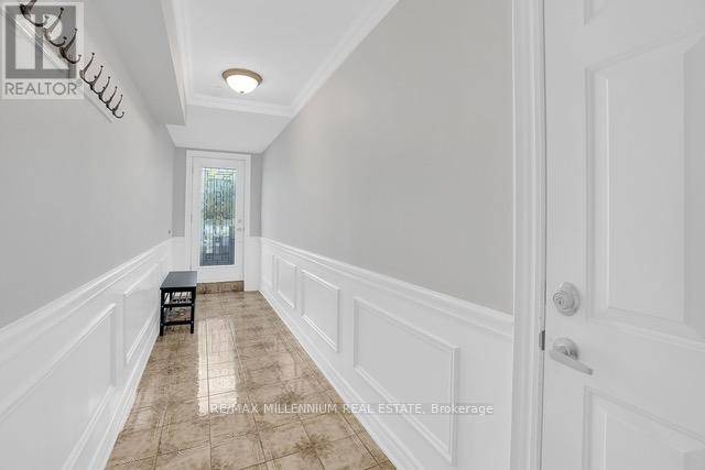 Vaughan (east Woodbridge), ON L4L2S4,99 Willis RD #Lower