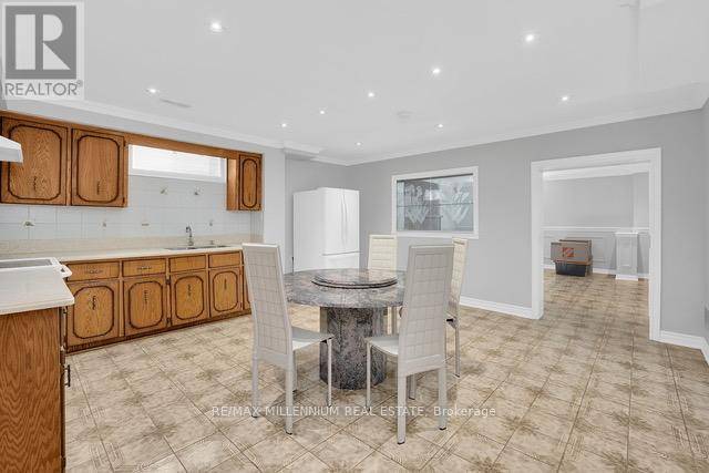 Vaughan (east Woodbridge), ON L4L2S4,99 Willis RD #Lower