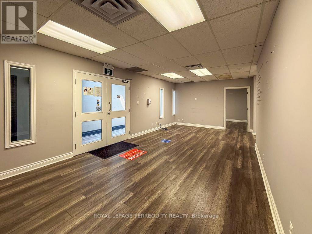 Whitchurch-stouffville (stouffville), ON L4A1H3,5402 Main ST #203