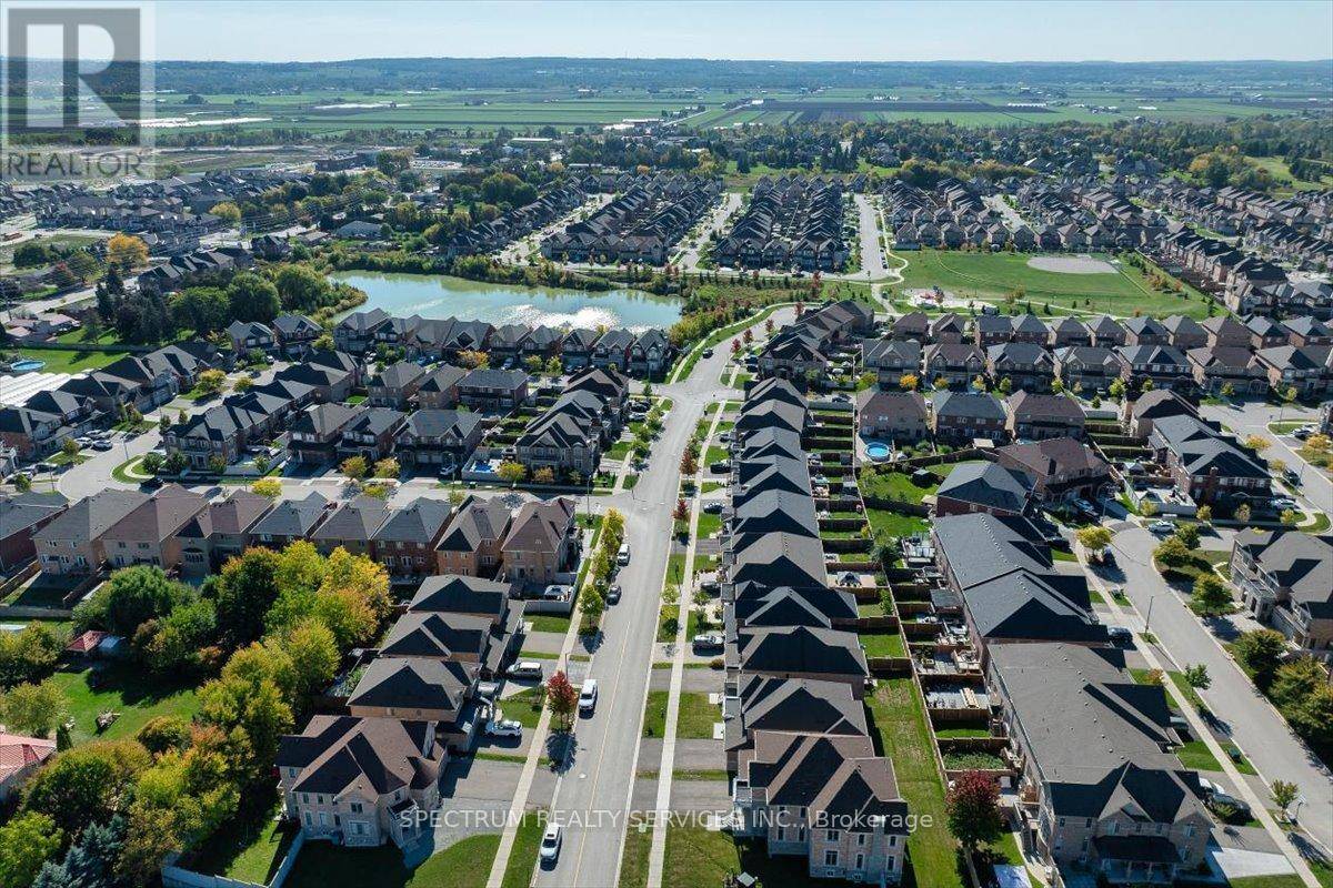 Bradford West Gwillimbury (bradford), ON L3Z0W1,12 BARROW AVENUE