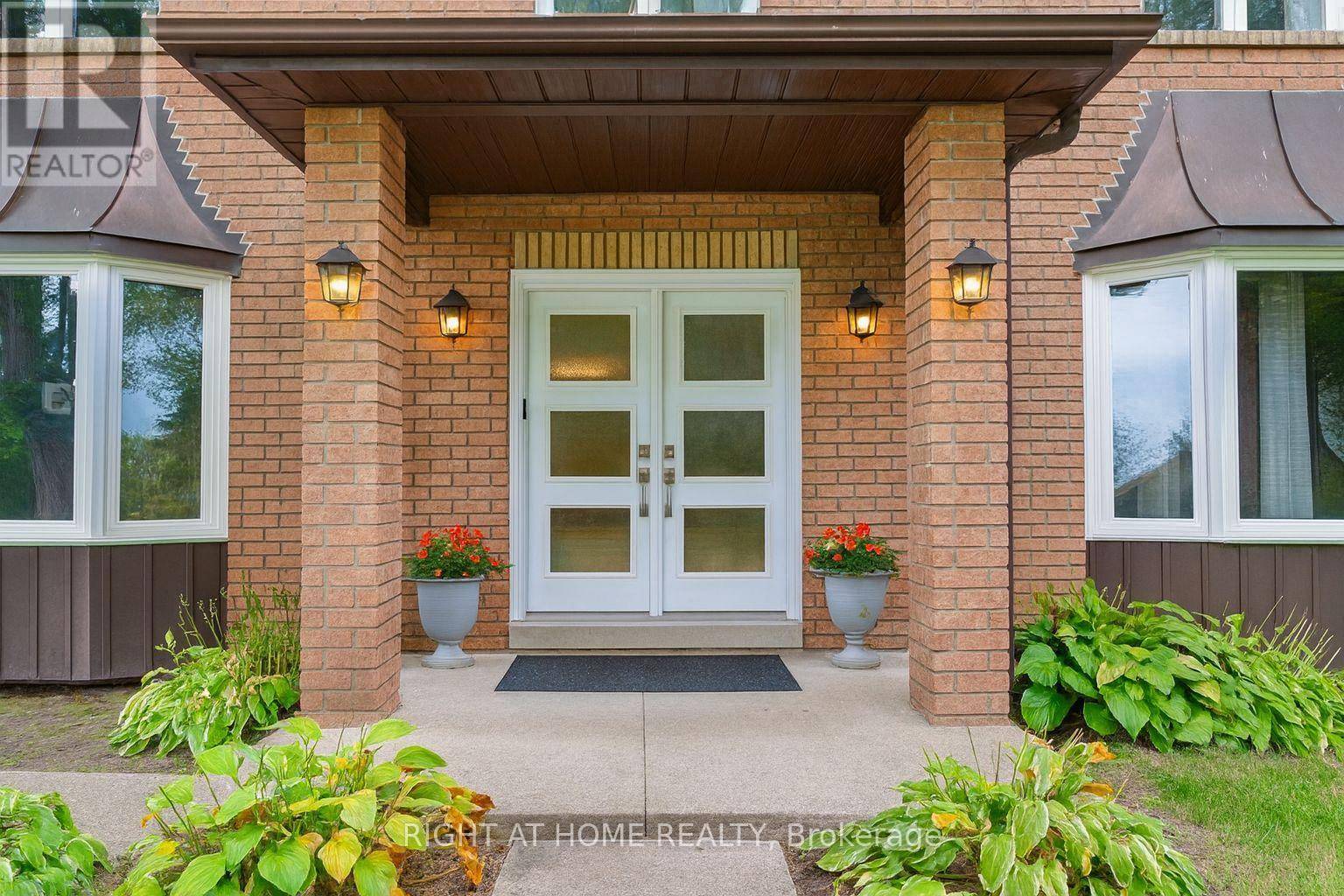 Bradford West Gwillimbury (bradford), ON L3Z3L1,32 GRANDVIEW CRESCENT