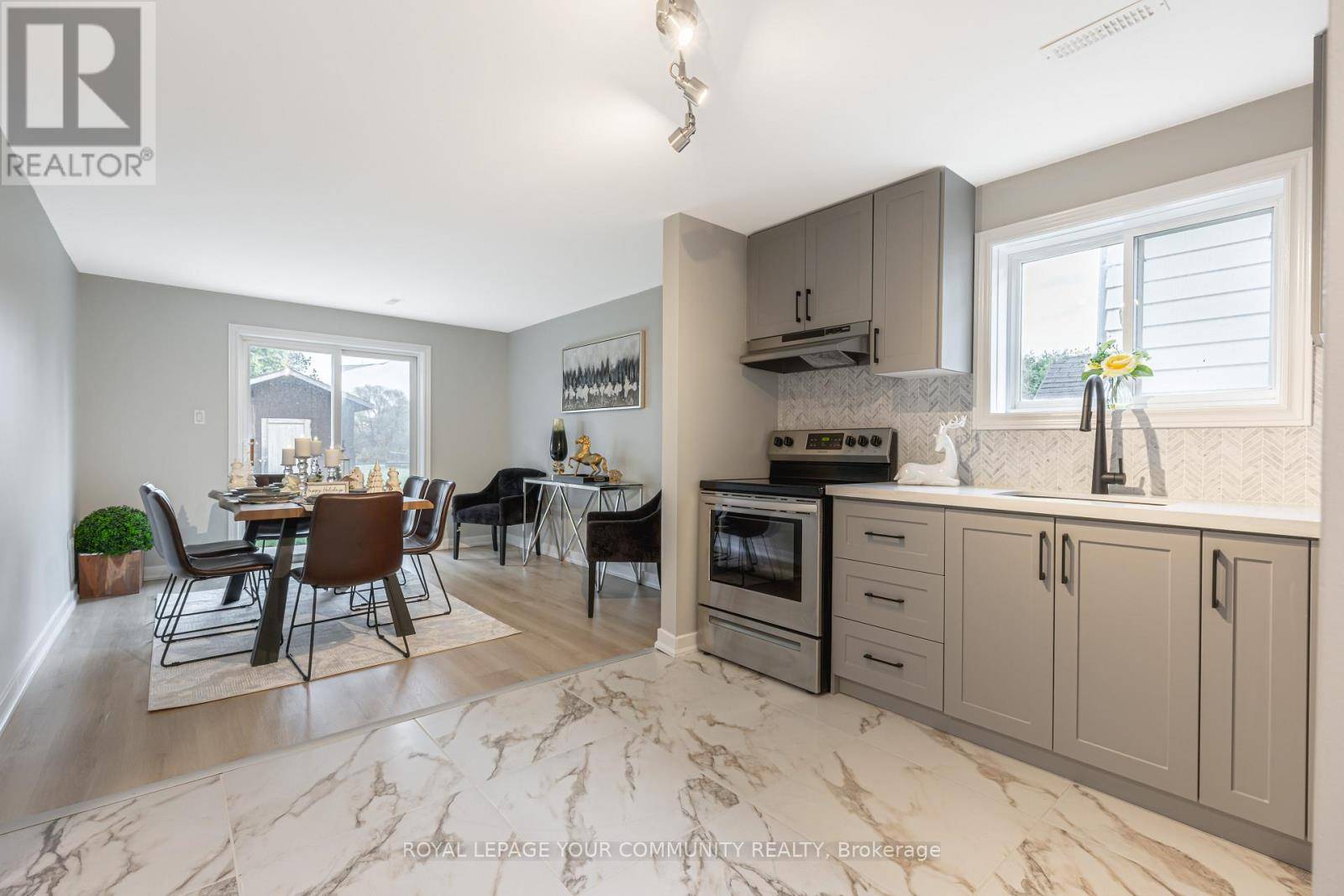 Bradford West Gwillimbury (bradford), ON L3Z1Y3,173 SIMCOE ROAD