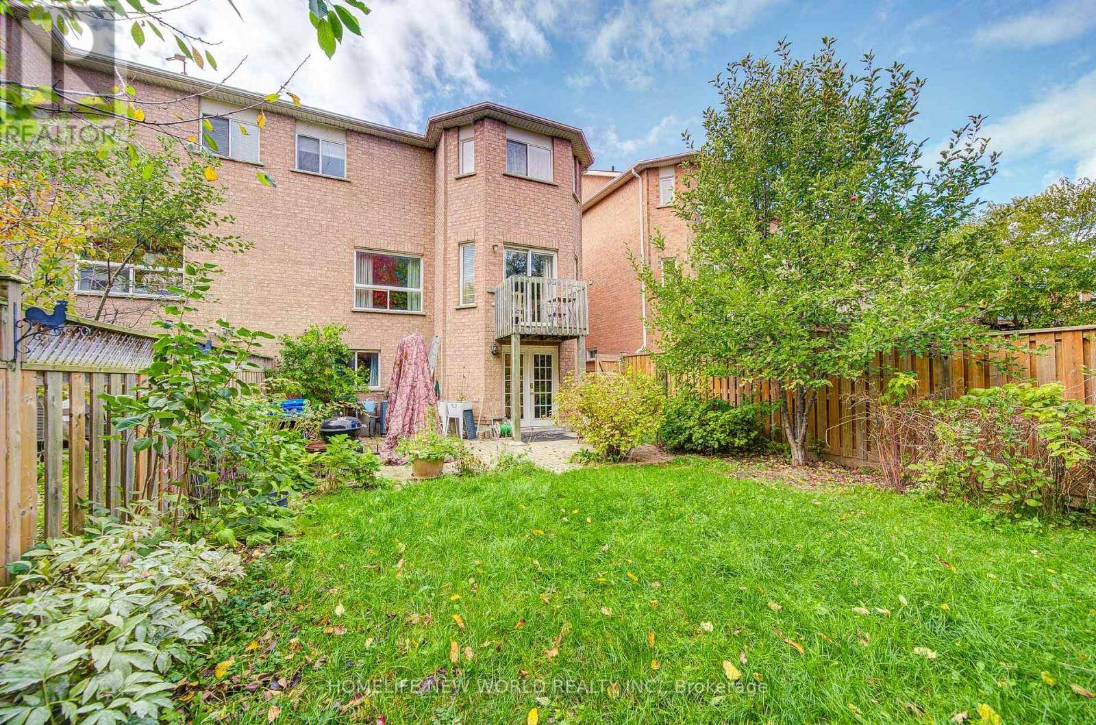 Vaughan (maple), ON L6A3C3,186 SOLWAY AVENUE