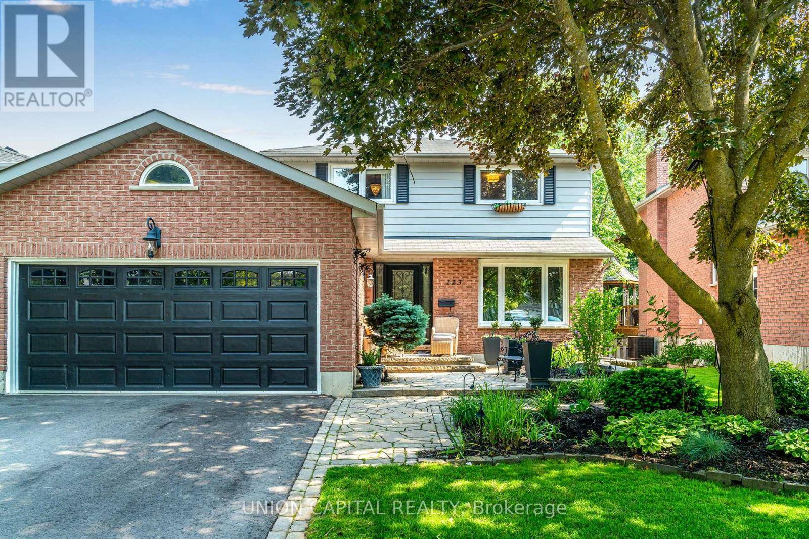 Bradford West Gwillimbury (bradford), ON L3Z2N3,123 IMPERIAL CRESCENT