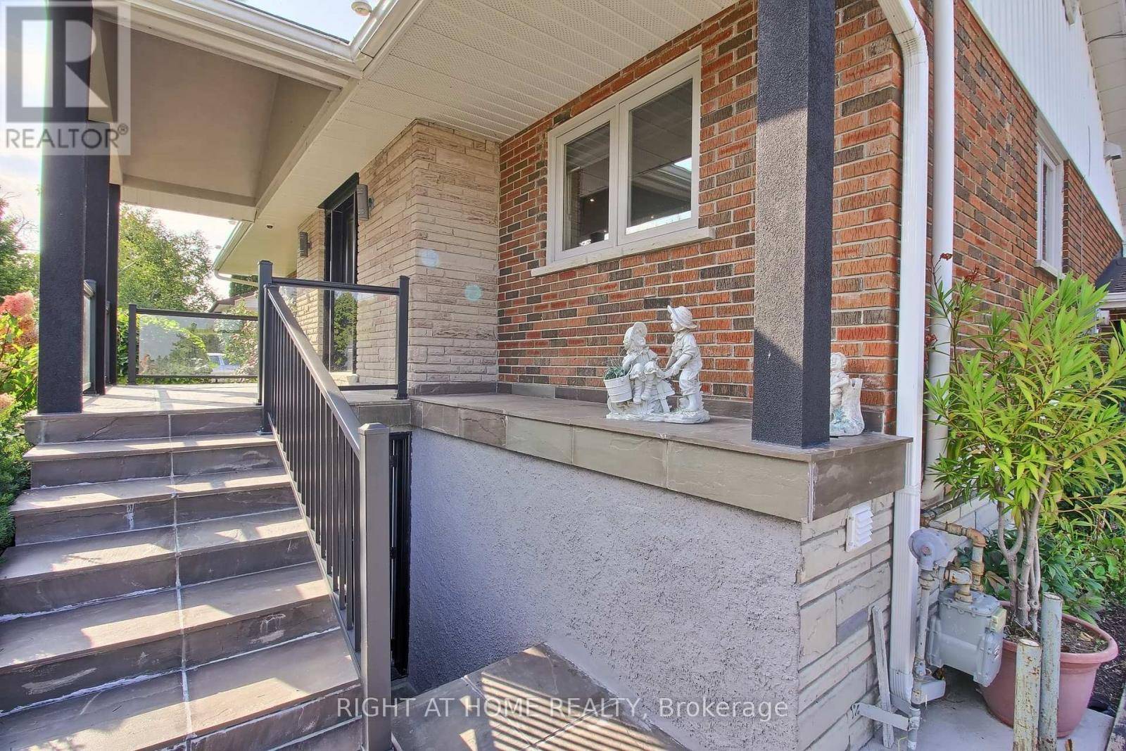 Bradford West Gwillimbury, ON L3Z3K7,3800 COUNTY 88 ROAD