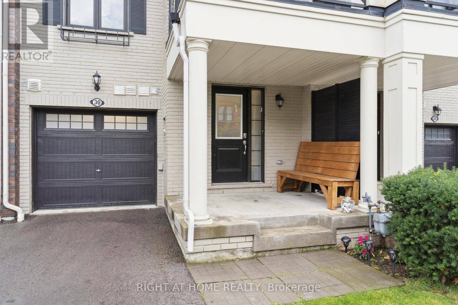 Whitchurch-stouffville (stouffville), ON L4A1Y2,30 BOADWAY CRESCENT