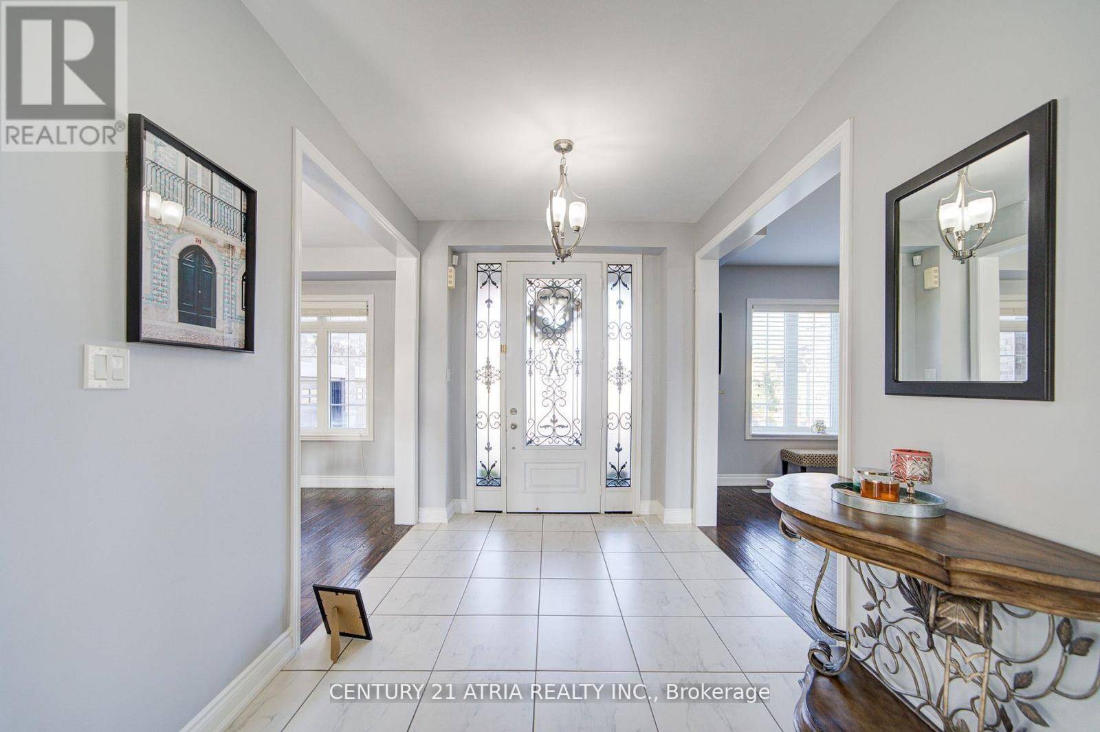 East Gwillimbury (mt Albert), ON L0G1M0,10 GLADYS ROLLING AVENUE