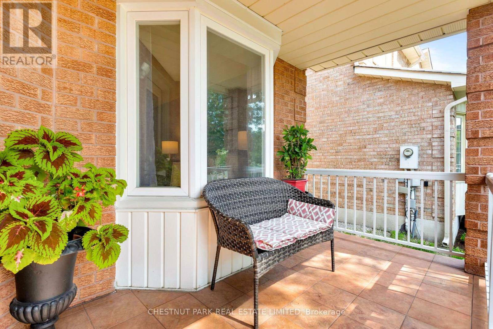 Vaughan (maple), ON L6A1N1,138 LARGO CRESCENT