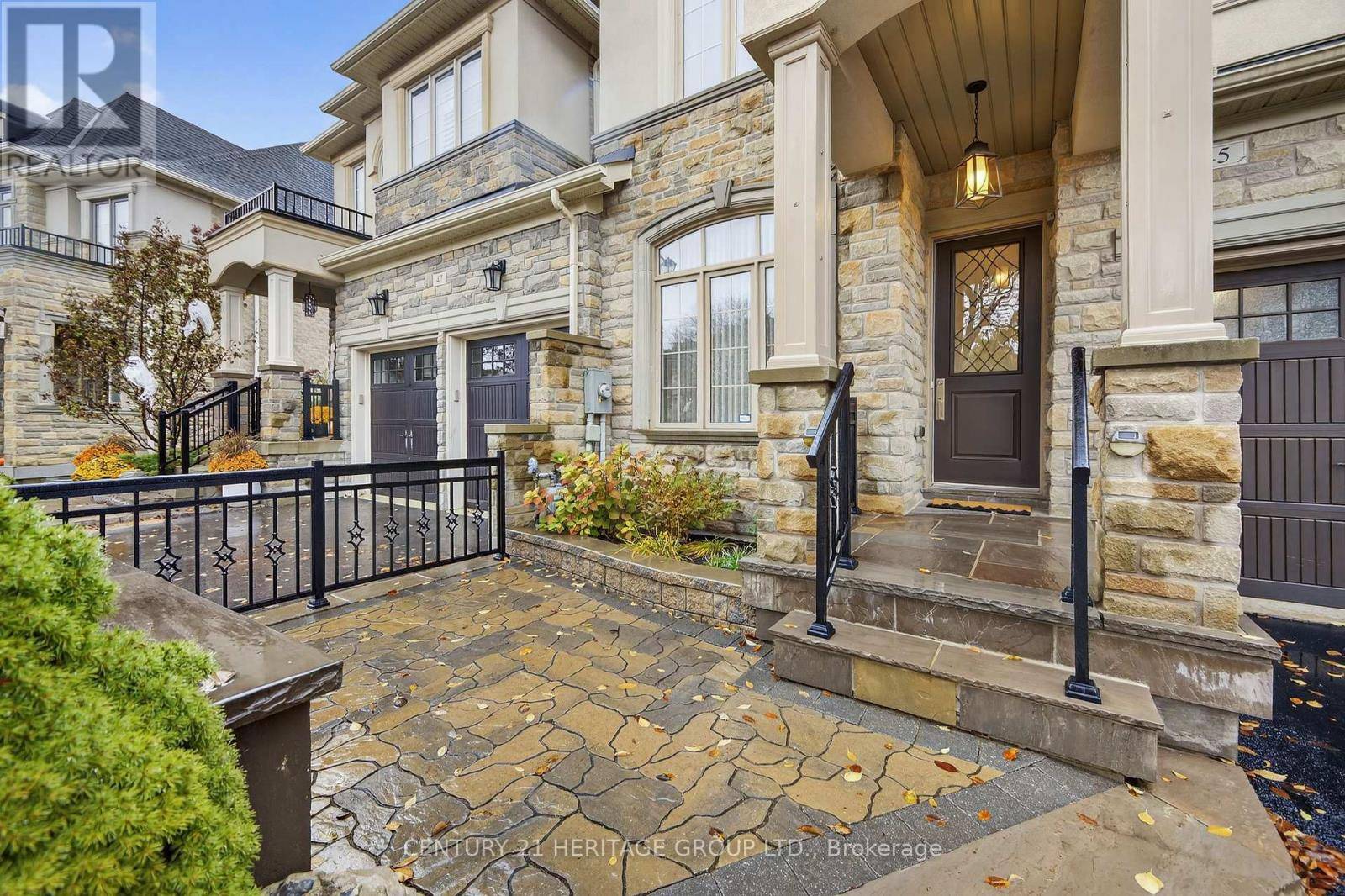 King (king City), ON L7B1L6,45 ROBERT BERRY CRESCENT