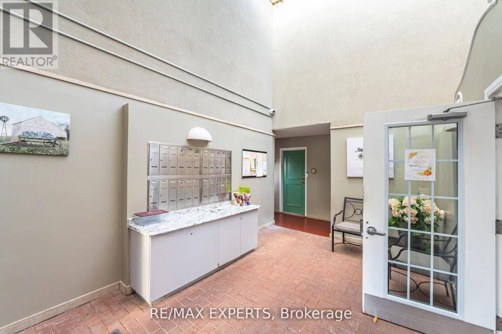 New Tecumseth (tottenham), ON L0G1W0,77 Mill ST East #22