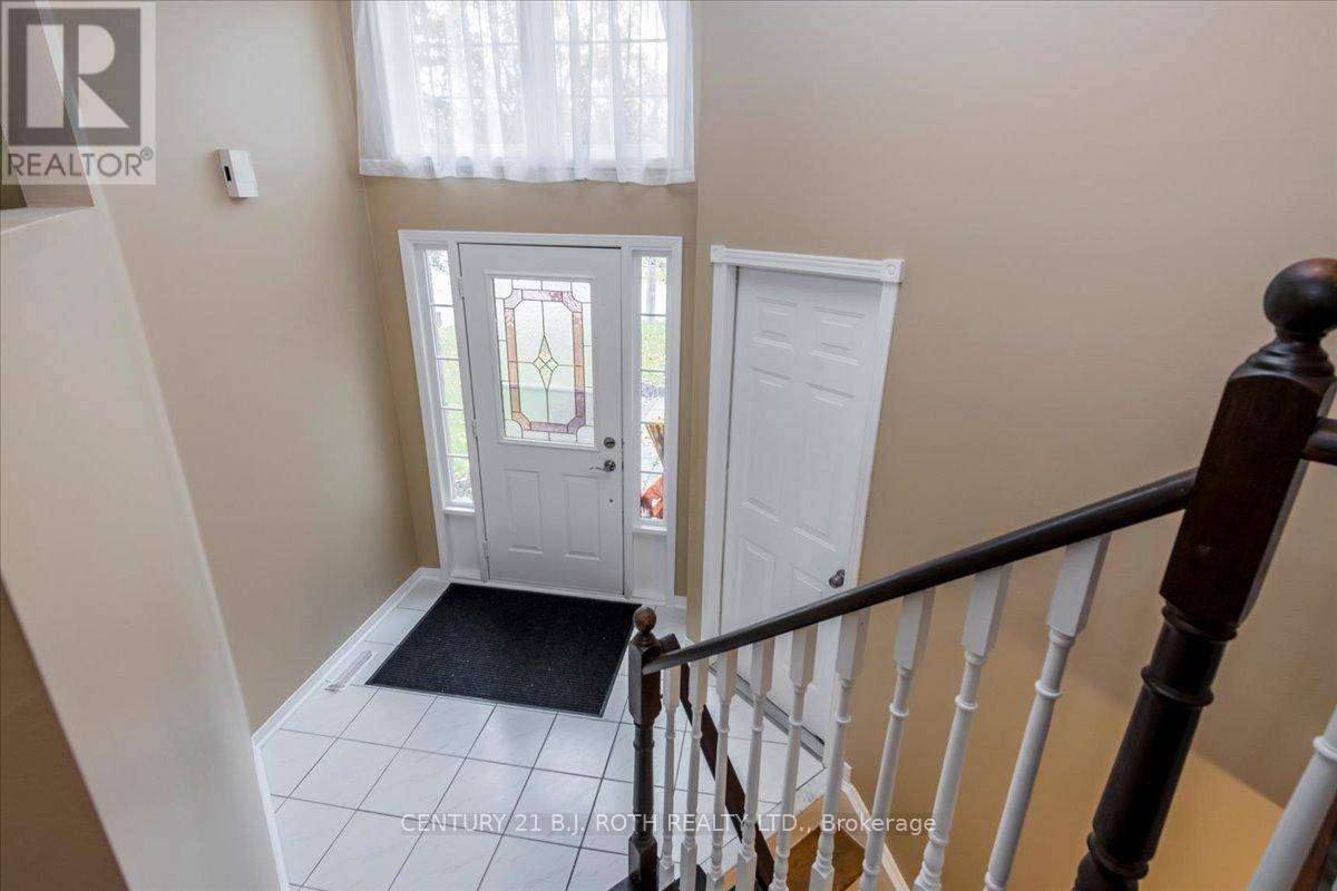 Innisfil, ON L9S1V1,1082 KENSINGTON STREET