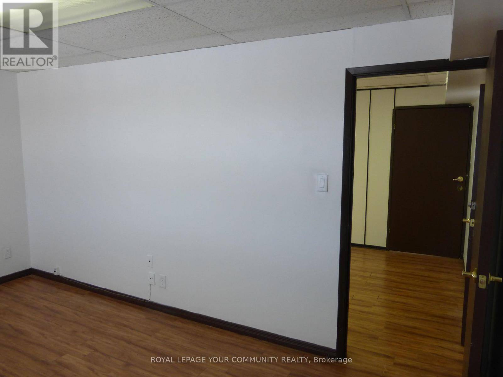 Markham (old Markham Village), ON L3P3A9,6060 Highway 7 E East #206