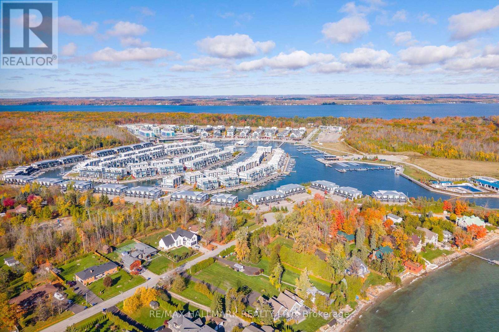 Innisfil, ON L9S0R5,415 Sea Ray AVE #337