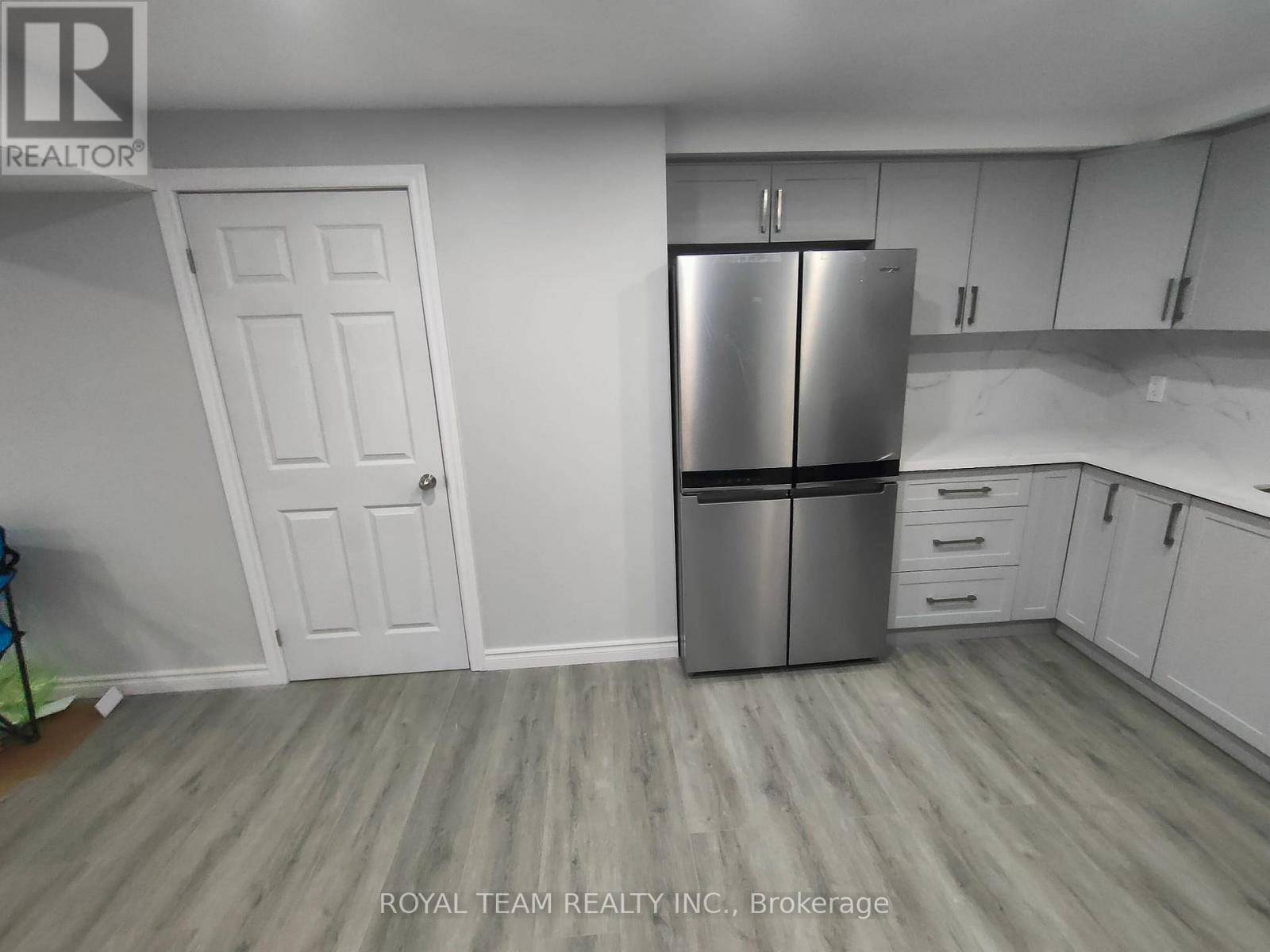 Bradford West Gwillimbury (bradford), ON L3Z0A2,1065 Langford BLVD #LOWER