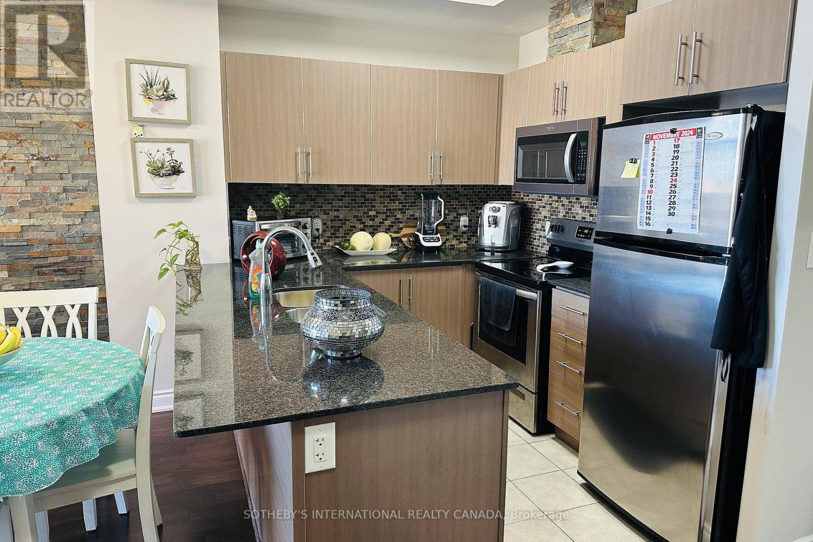 Vaughan (west Woodbridge), ON L4L0C6,281 Woodbridge AVE #510