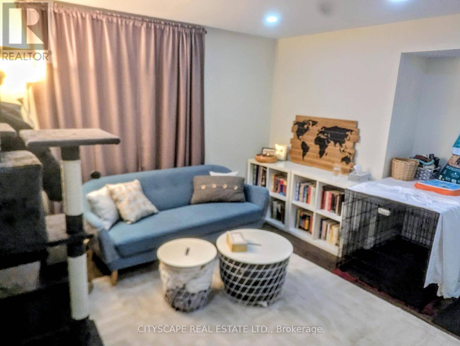 Whitchurch-stouffville (stouffville), ON L4A4X5,75 Suttonrail WAY #Lower