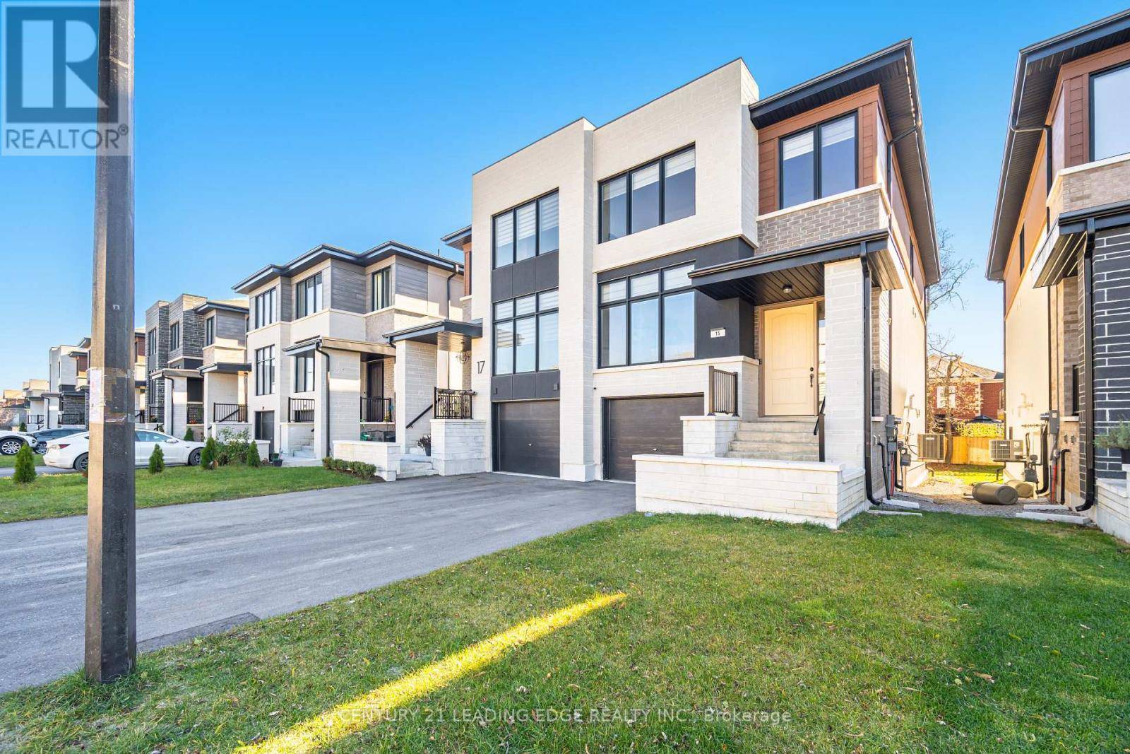 Richmond Hill (mill Pond), ON L4C5T8,15 DIREZZE COURT