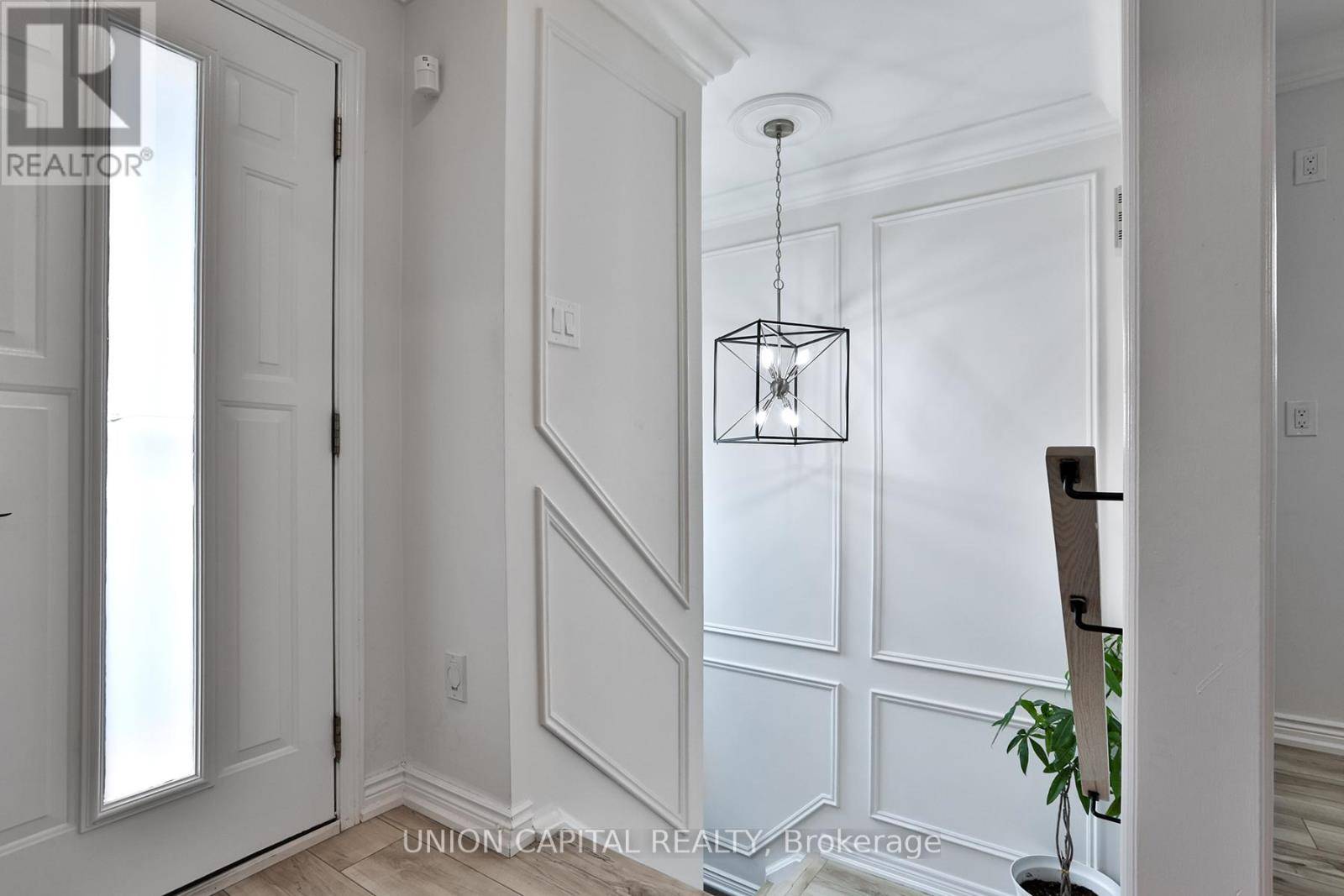 Vaughan (east Woodbridge), ON L4L1H4,21 AVON CRESCENT