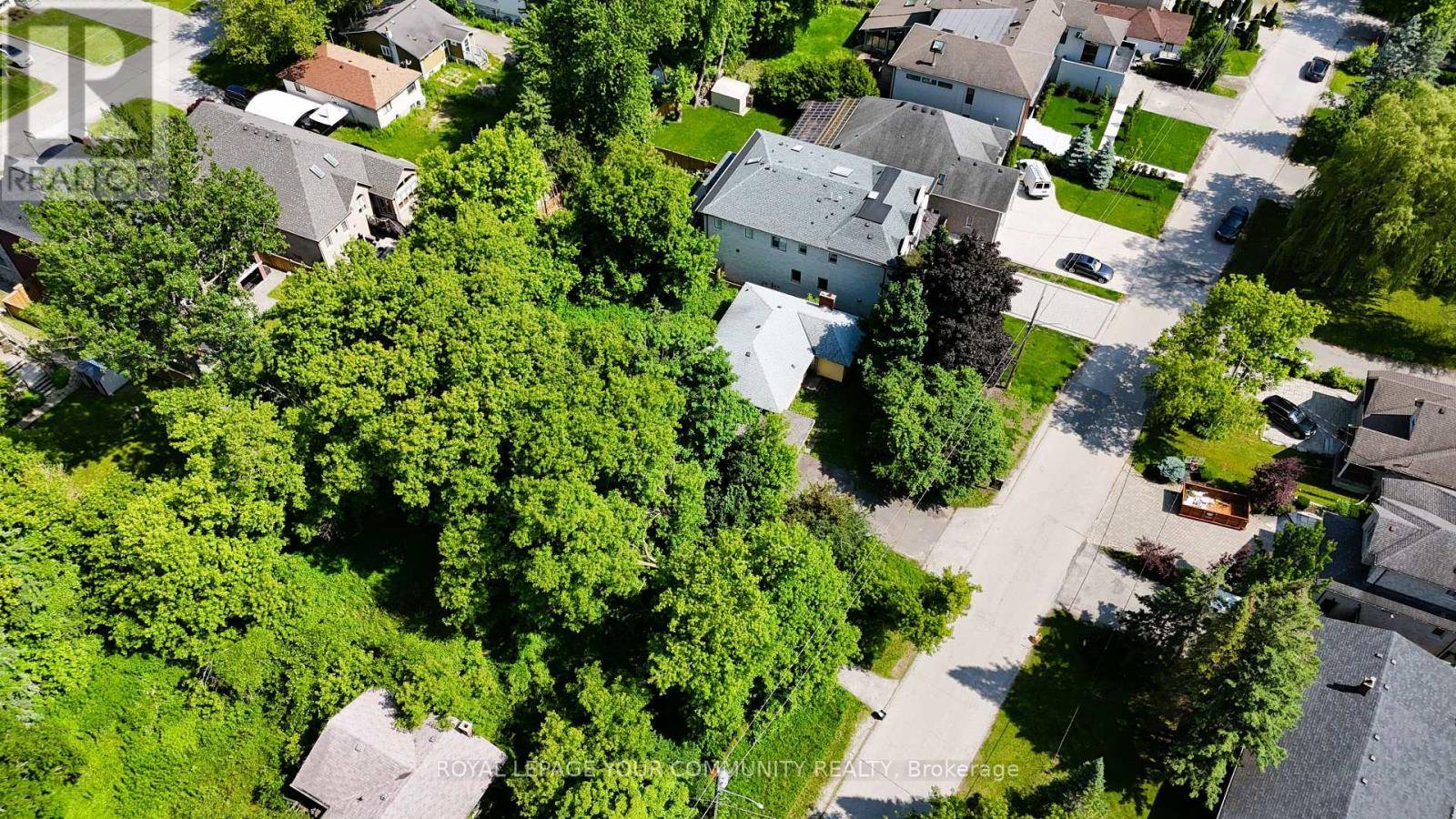 Richmond Hill (oak Ridges), ON L4E3C2,67 FERGUS AVENUE