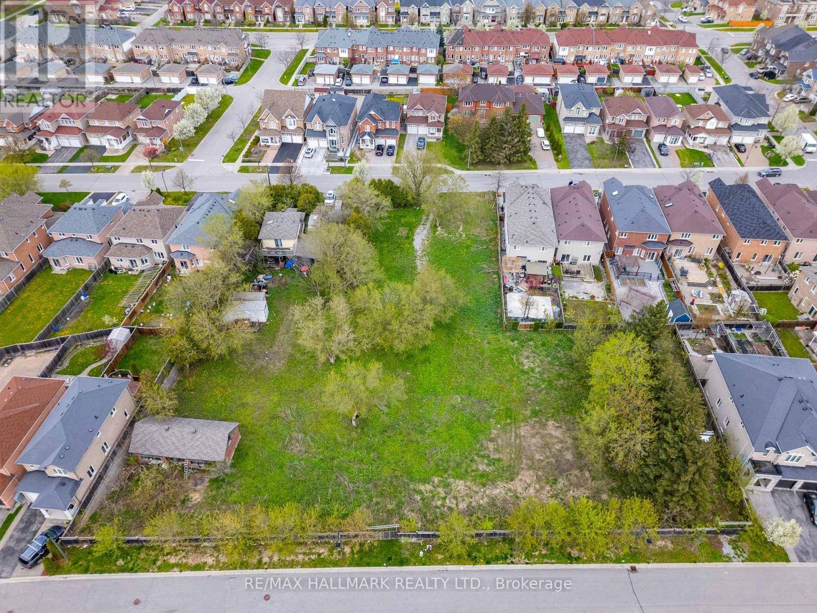 Markham (village Green-south Unionville), ON L3R1J9,257 HELEN AVENUE