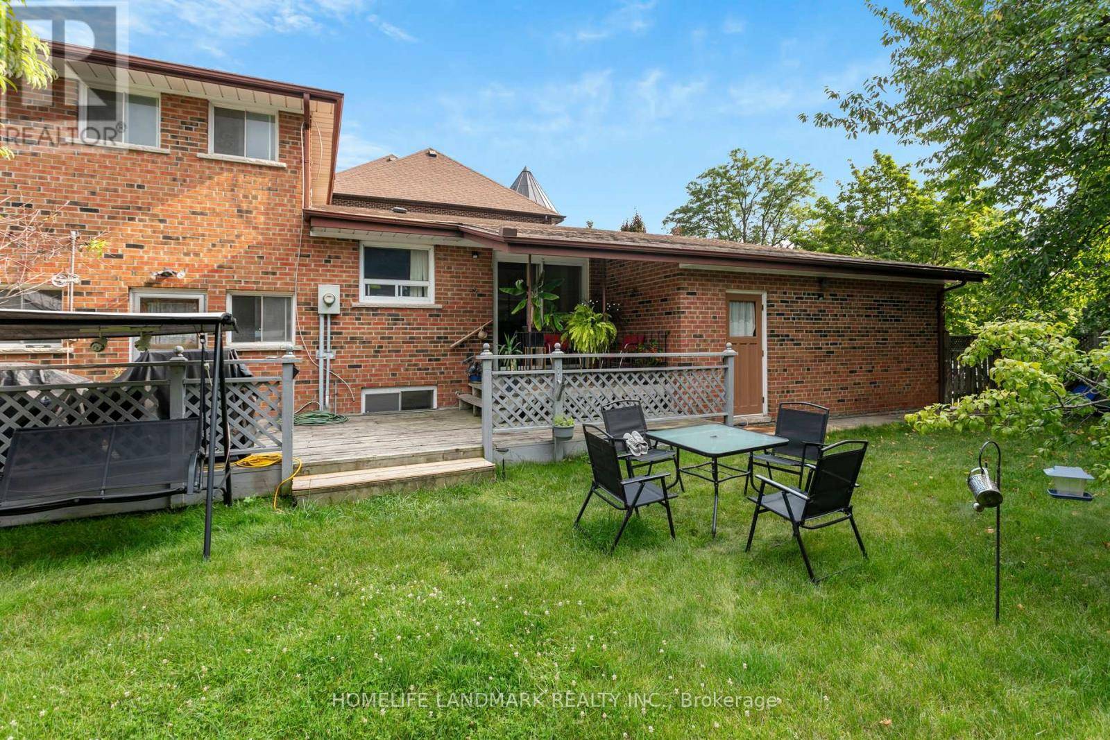 Richmond Hill (south Richvale), ON L4C6W3,46 SUNNYWOOD CRESCENT