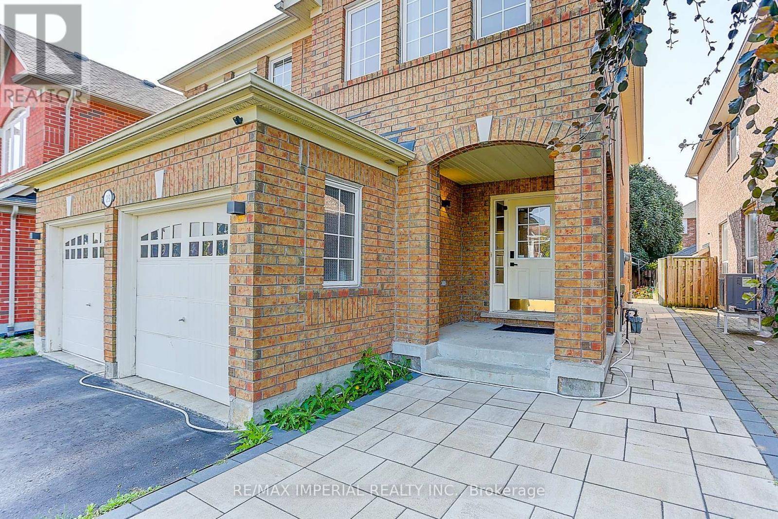 Richmond Hill (oak Ridges Lake Wilcox), ON L4E4M8,29 ALOE AVENUE