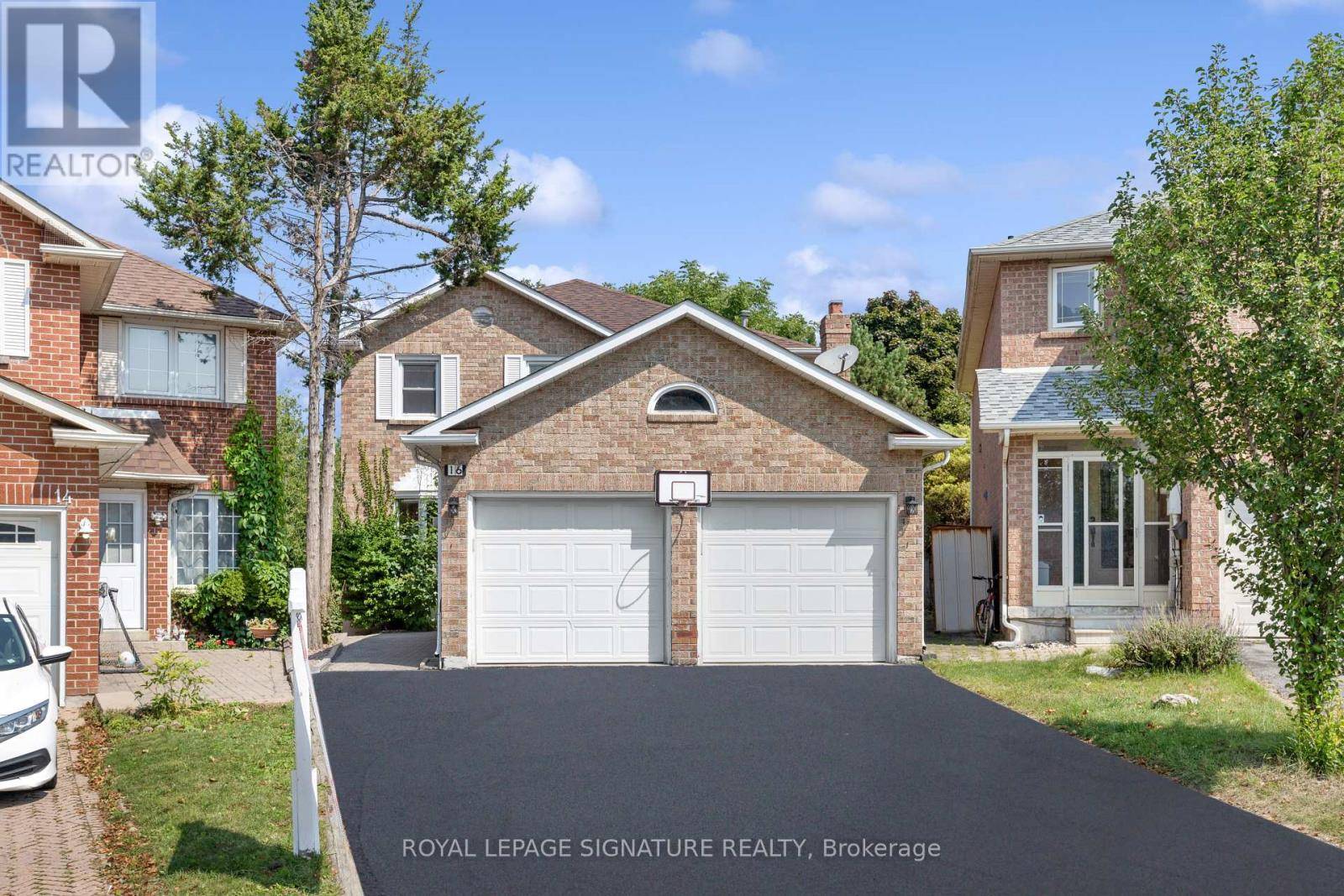 Richmond Hill (south Richvale), ON L4C6M8,16 KILBARRY COURT