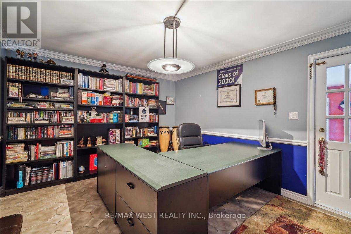 Vaughan (east Woodbridge), ON L4L3E3,190 SANDYS DRIVE