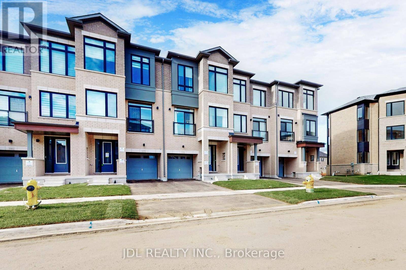 Vaughan (vellore Village), ON L4H5L4,173 TENNANT CIRCLE