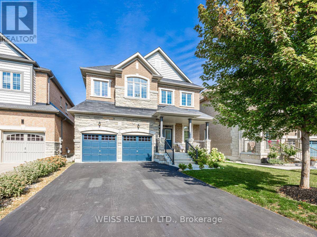 East Gwillimbury (sharon), ON L9N0P2,14 BALEBERRY CRESCENT